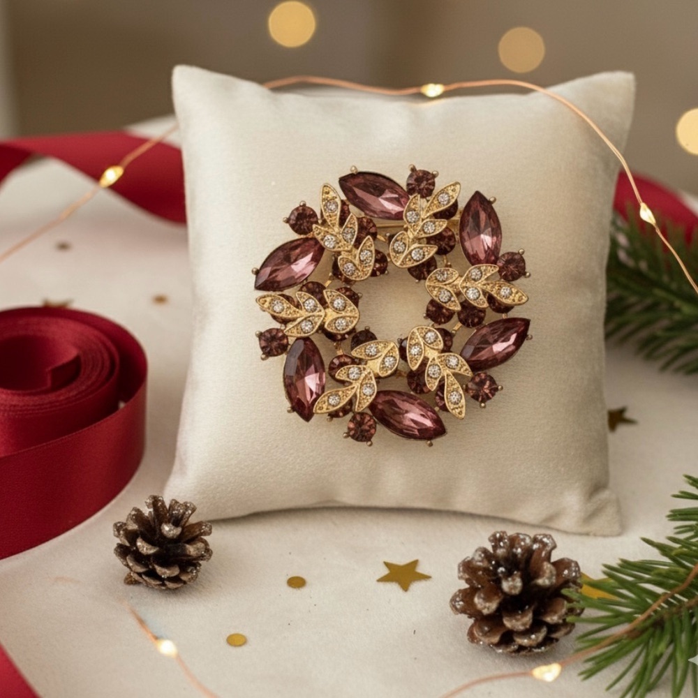 New In Box! Mauve Crystal Wreath Brooch